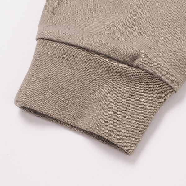 Garment dye emblem sweatshirt