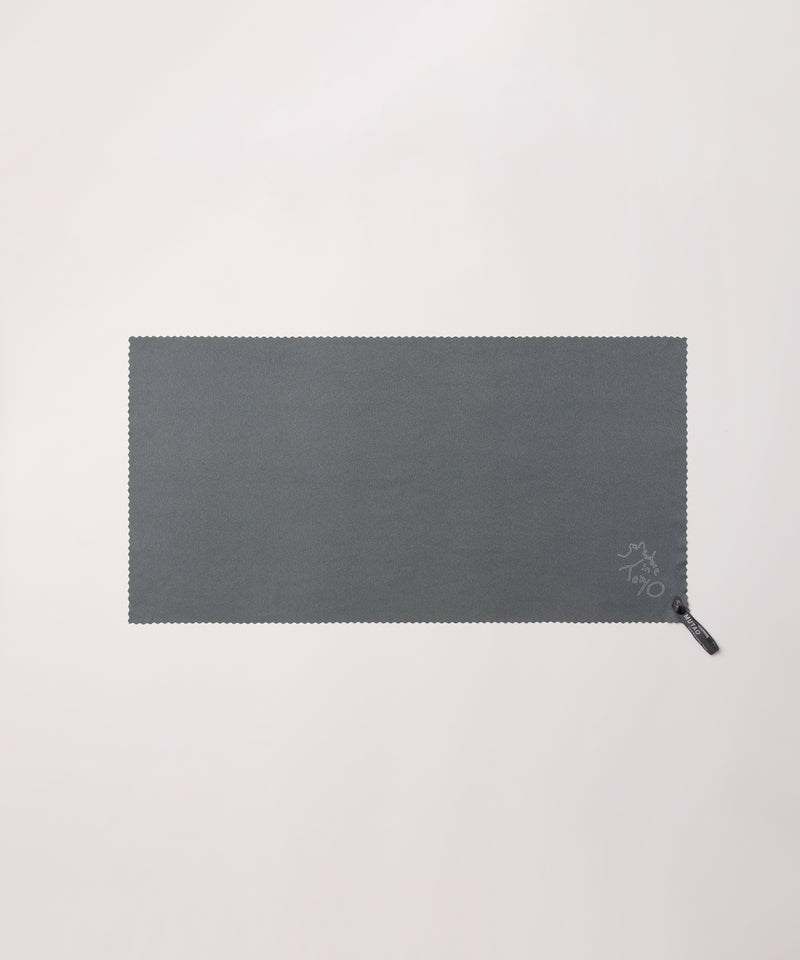 Tech Lite Towel with Pake®︎ / Logo Designed by Tomoo Gokita